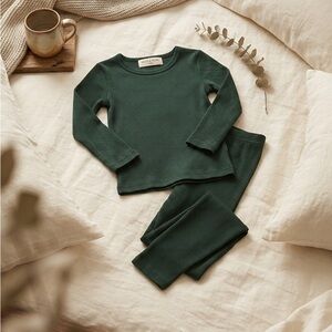 Kids Size 5 Ribbed Green Pajama Set Unisex Boys Girls Soft Sleepwear